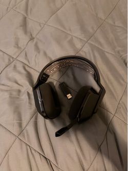 G733