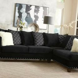 Sectional Tuxedo Black New Can Deliver