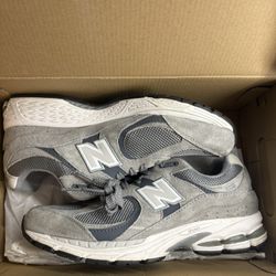 New Balance Size 8Men 9.5Women