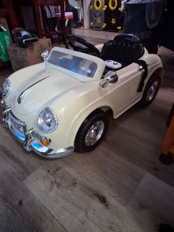 Power wheels car