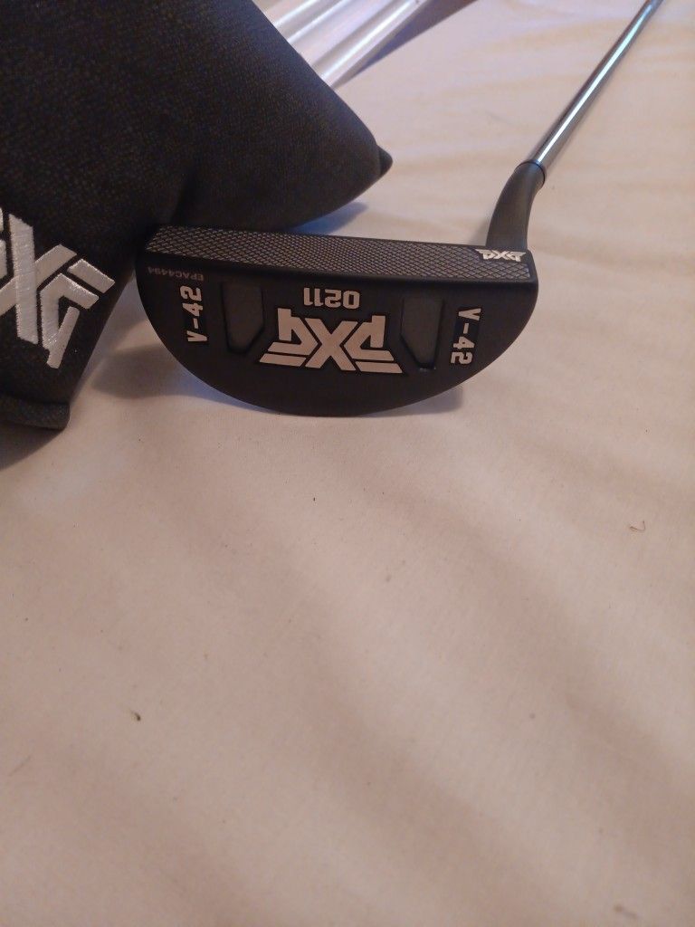 Fantastic PXG  V42 Putter RH, 36"l Cover