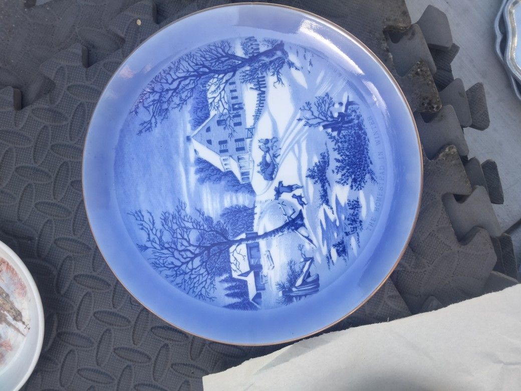 Vintage Christmas Plates