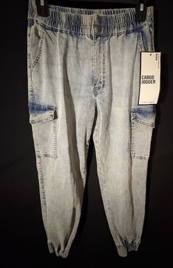 Almost Famous Light Wash Cargo Jogger Jeans (NWT)