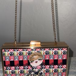 Gold Box Clutch with Chain Strap – Love Moschino 