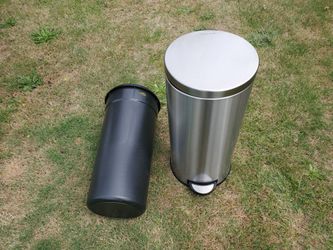 NINESTARS brand Stainless exterior, with heavy duty plastic pull out