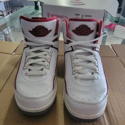 AIR JORDAN RETRO 2 SIZE 6Y WHT/RED