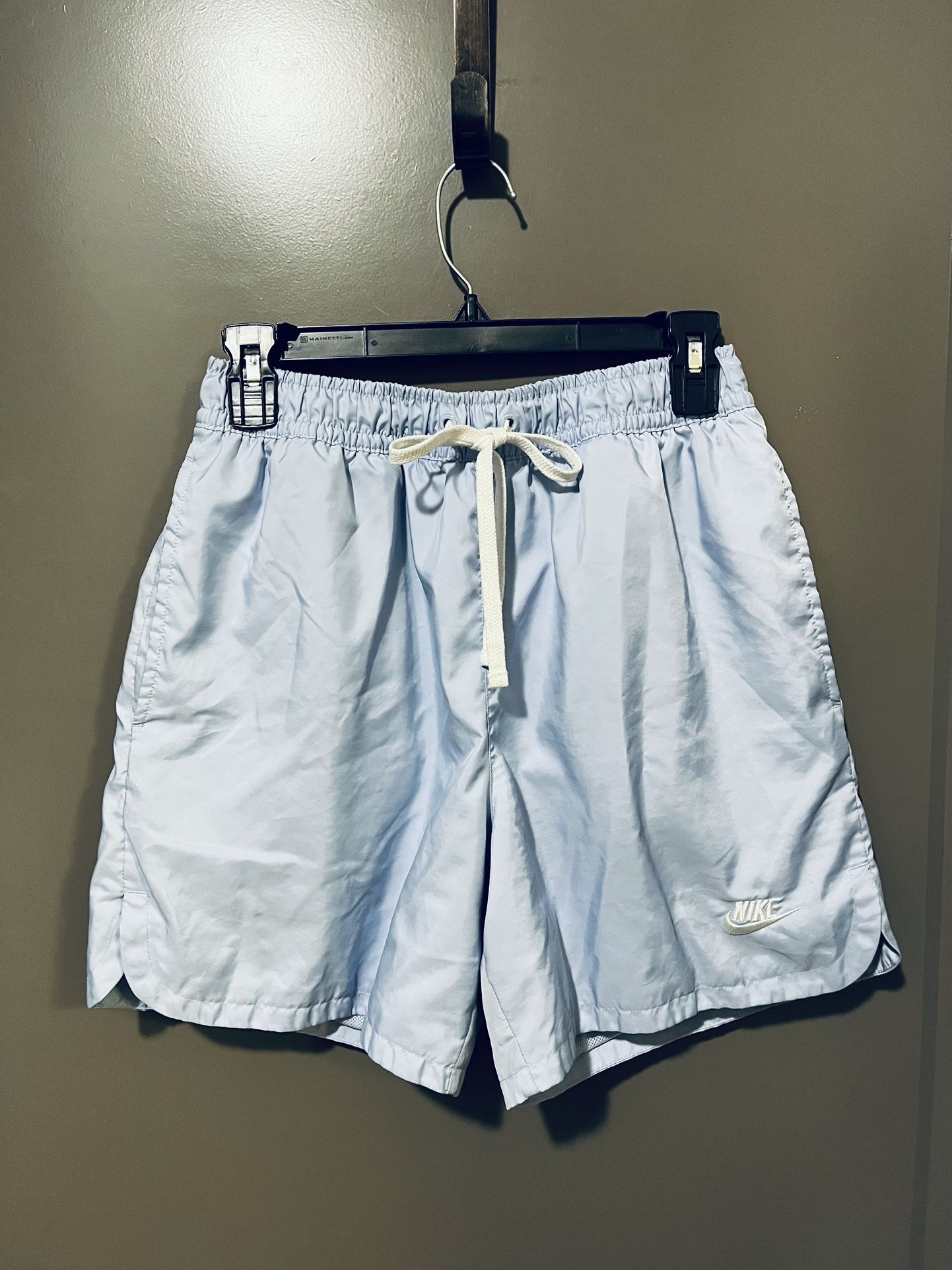NIKE Sportswear Woven Shorts Medium- LIGHT BLUE (Pick up🛒 In Bellevue)*Check out my Other Posts 🎁