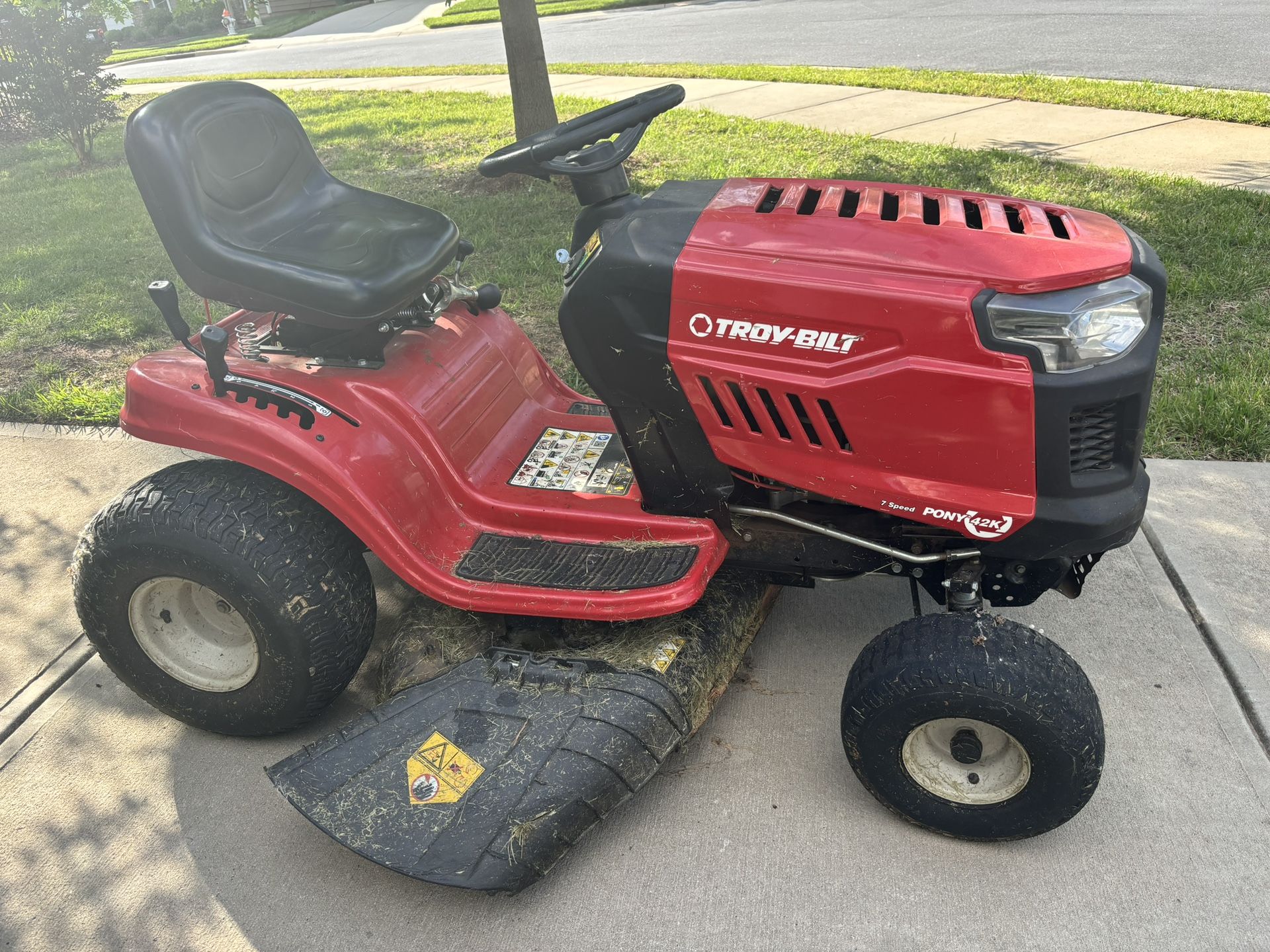 Riding Lawnmower Troy Brand. Gently Used. 
