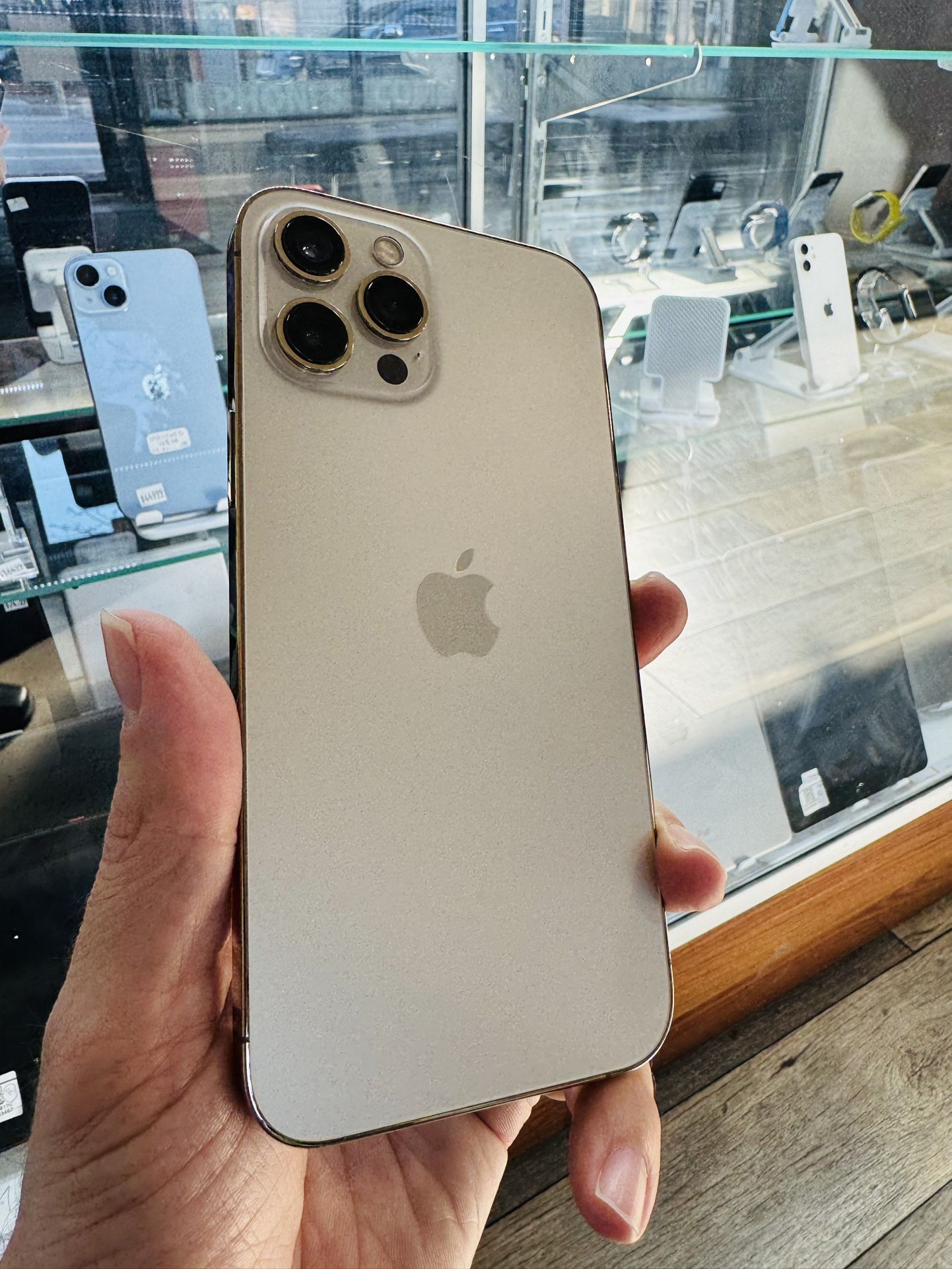 Unlocked iPhone 11 Pro Max Desbloqueado