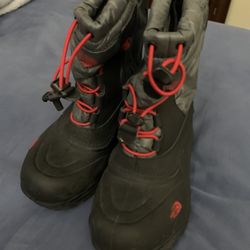 Boots For Kids Snow $15