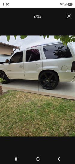 26" Rims 4 Strada  85% percent tire tread
But you would need 1 tire has a cracked side wall