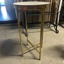 FOLDABLE SIDE TABLE // MAKE ME AN OFFER!!