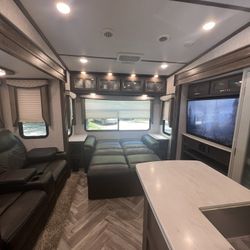 3173 RLP Dutchmen Astoria Platinum