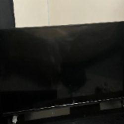 Big vizio TV 60inch×45inch