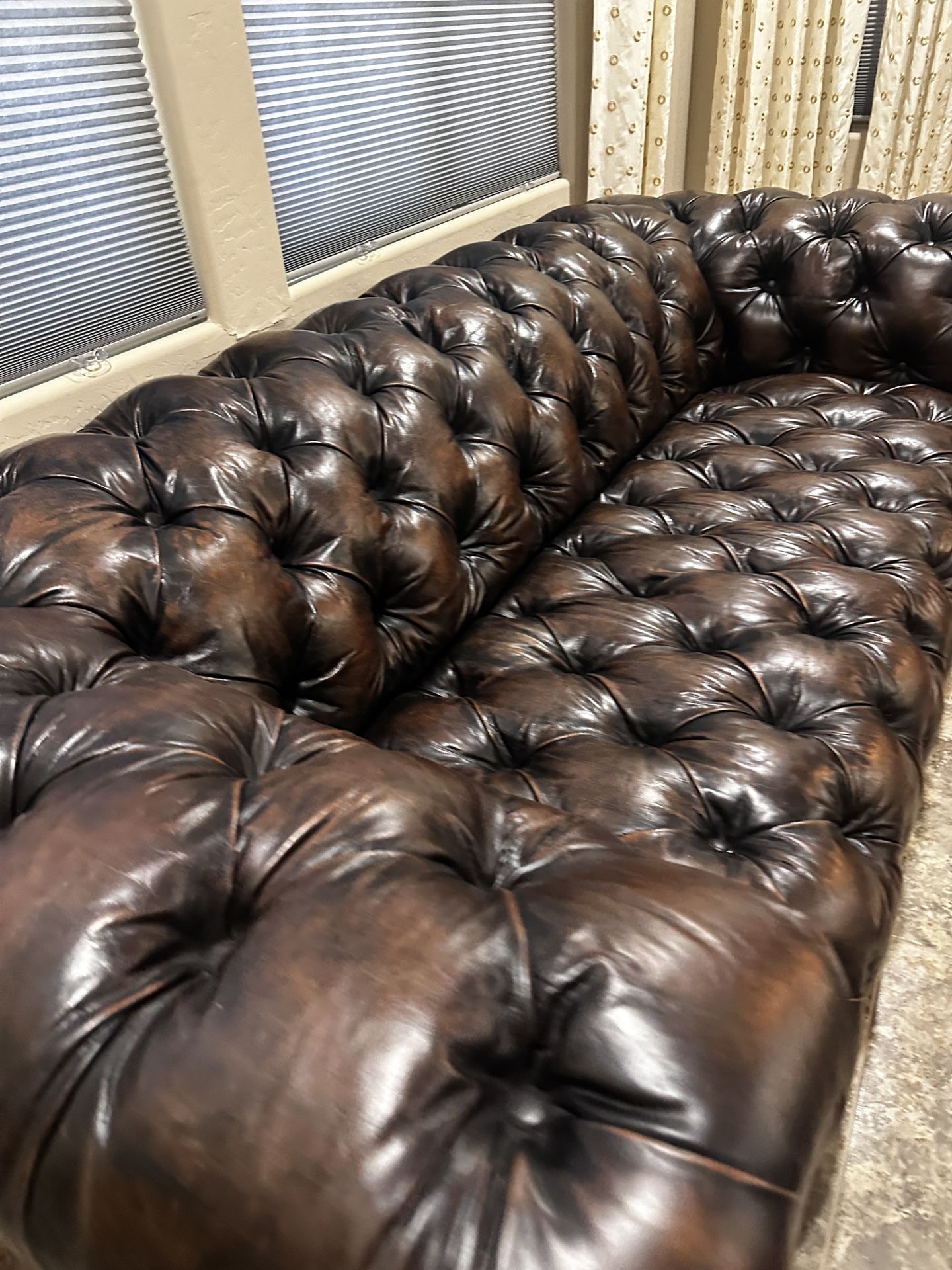 Free Delivery Leather Chesterfield Couches 