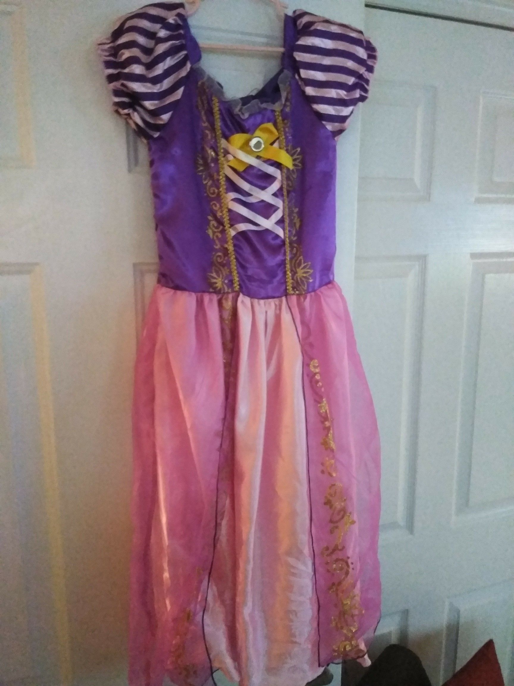 Rapunzel costume - girls size small