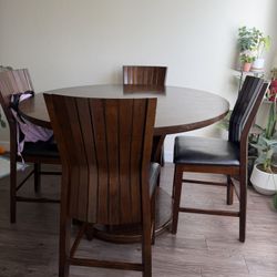 Dining Table & 5 Chairs