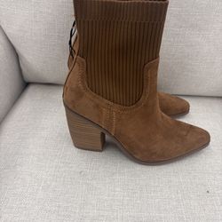 Chic Tan Sock 6\1/2Ankle Boots with Block Heel 🤎👢