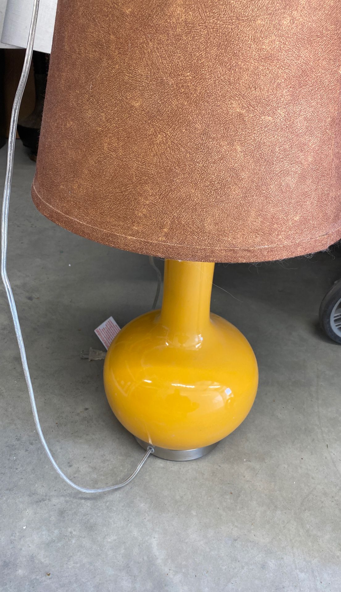 yellow lamp for retrospective work