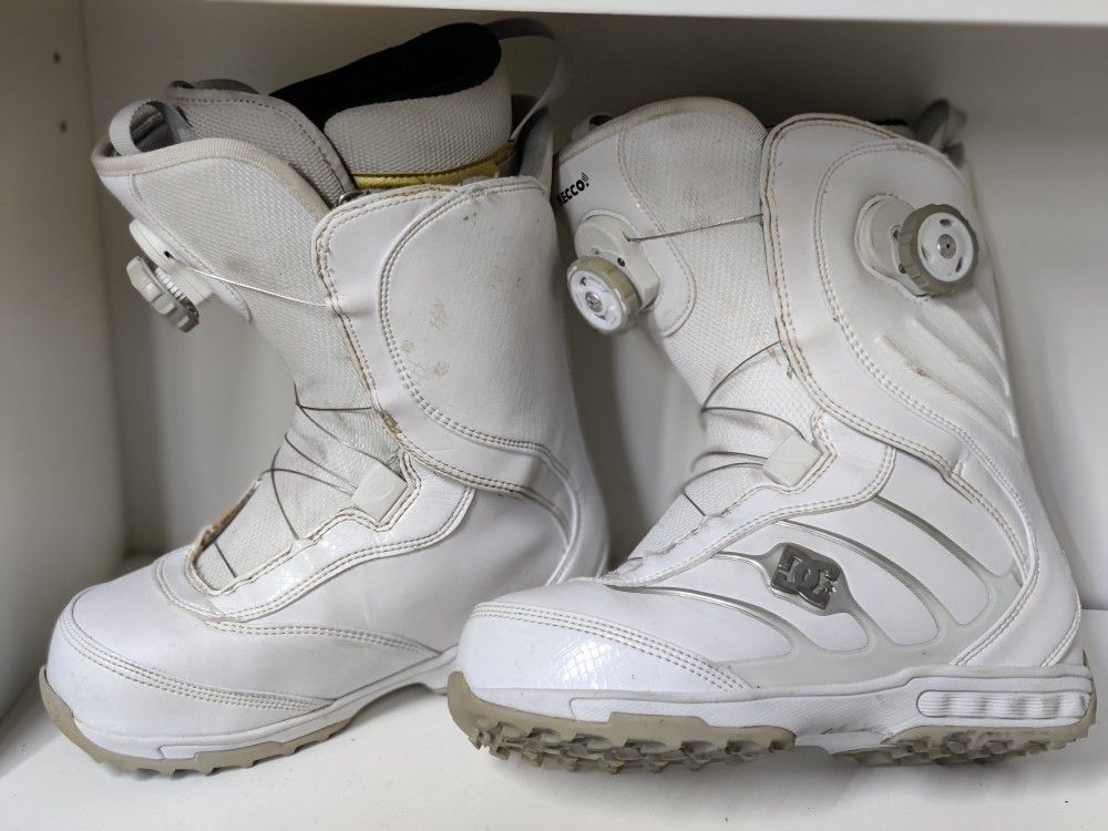 DC Women's Boa System Snowboard Boots Size 7