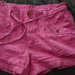 Old Navy Shorts - large- gently used