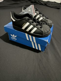 adidas gazelle silver green womens Shoes. Size: UK 4k  Mamas Marketplace