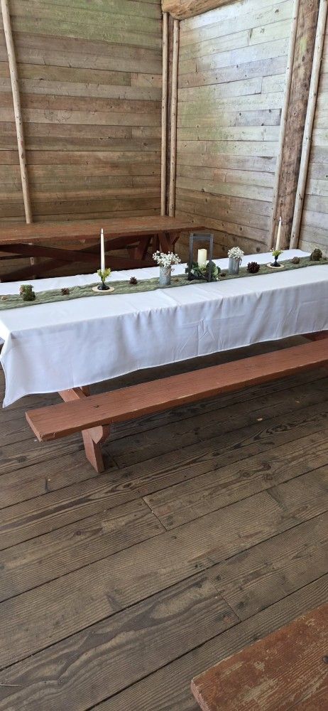 10 White Table Cloths