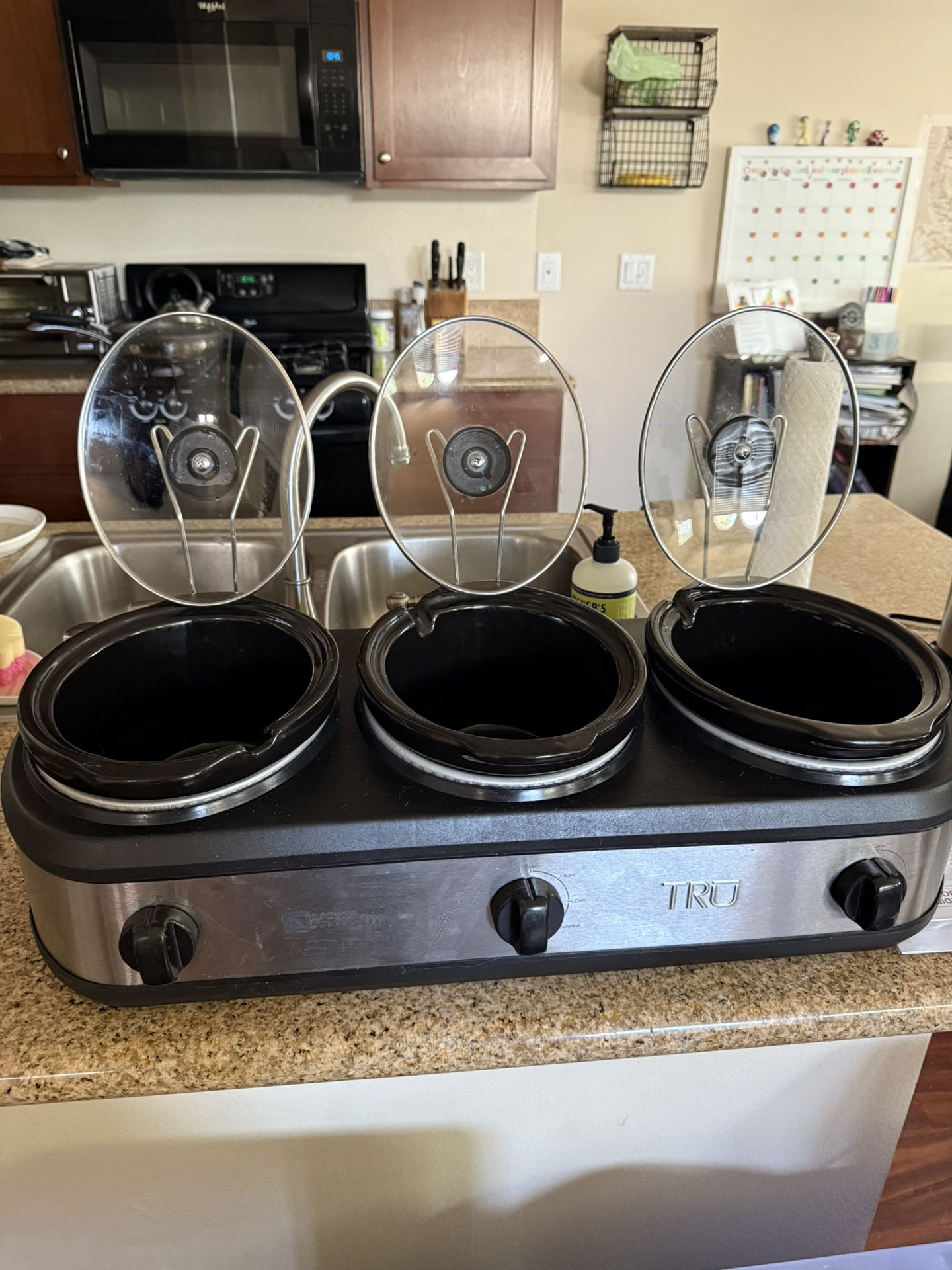TRU Triple Buffet Server, Three 2-1/2-Quart Removable Inserts