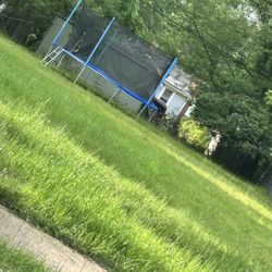 Trampoline 