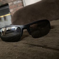 boose blutooth sunglasses 