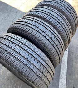 🎃 265 60 20 Bridgestone tires Con 80% de Vida Las 4