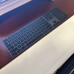 Apple Magic Keyboard (Full/Numeric)