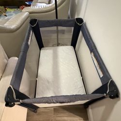 Graco Pack'n Play Portable Playard, Unisex, Kolo