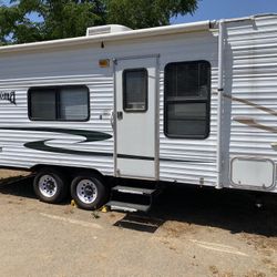 2009 Sonoma by Thor Industries M-19FQ Travel Trailer 