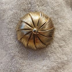 Vintage Gold Tone Brooch 