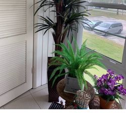 High quality, artificial tree