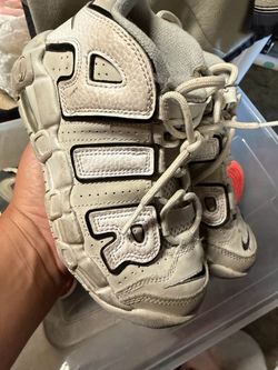 1y Nike Uptempo