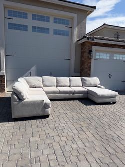 3 piece living spaces sectional