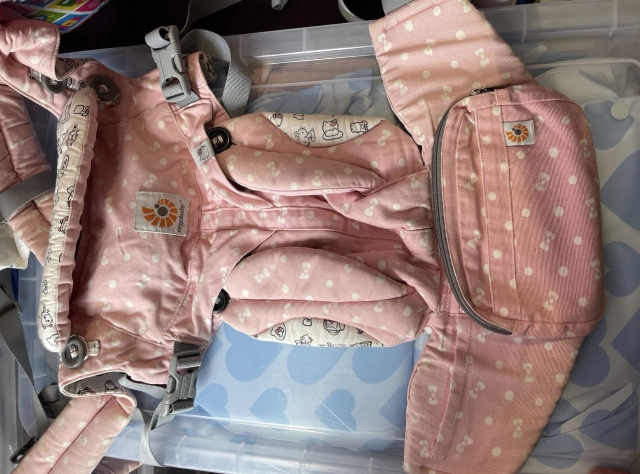 HELLO KITTY PINK ERGO BABY CARRIER