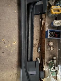 Side skirts