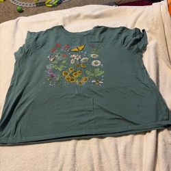 Green Floral Graphic T-Shirt