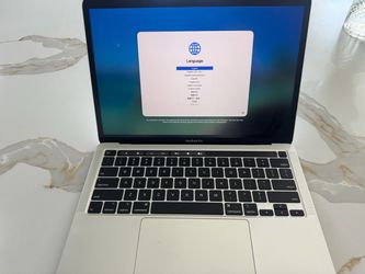 2020 MacBook Pro 13” Intel i7 | 16GB RAM | 512GB SSD + Magic Mouse