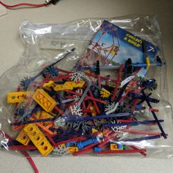 Knex Building Set
