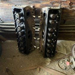 Small Block Chevy Heads 