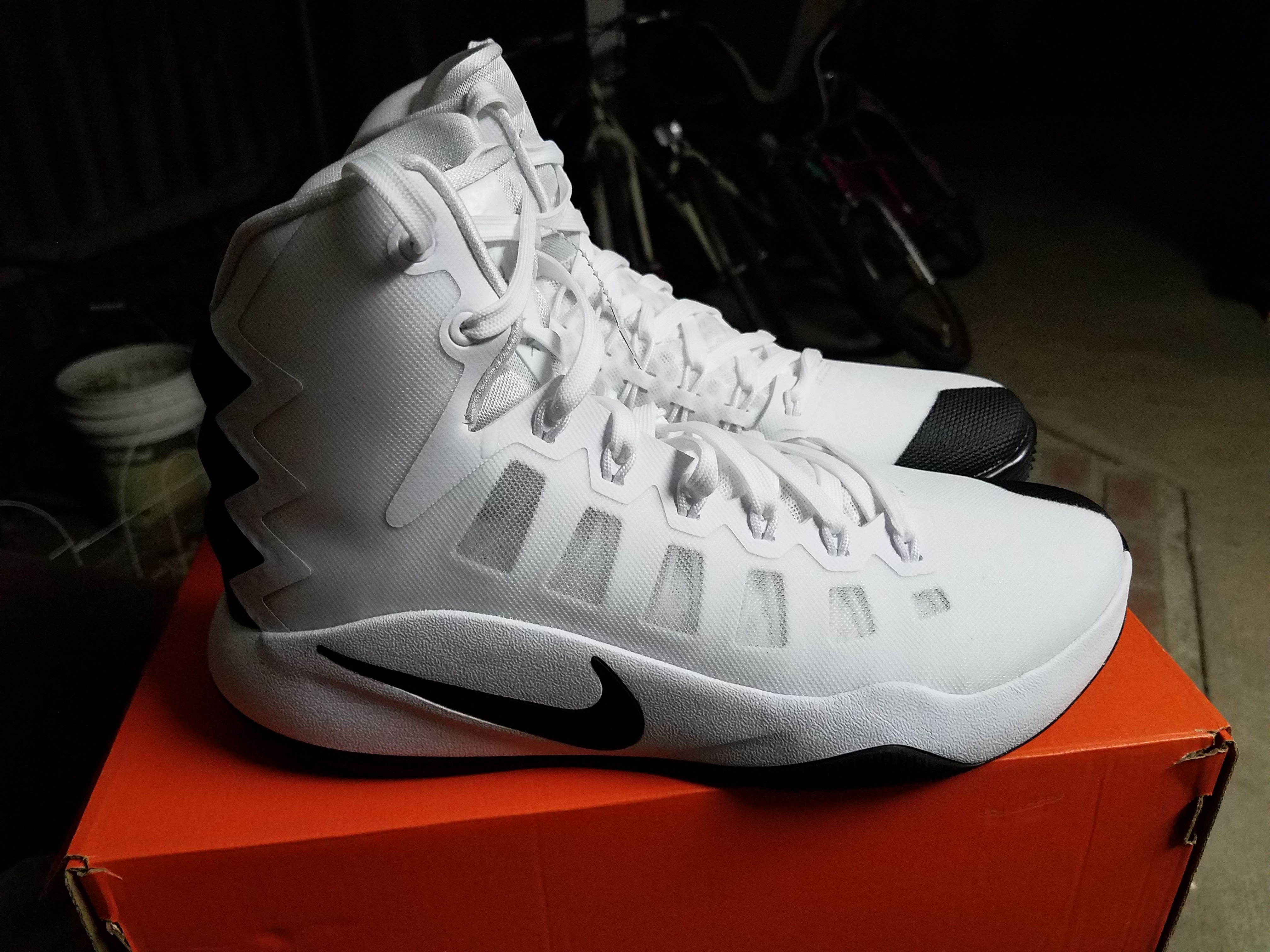 2016 Hyperdunk 9.5 $50, Women