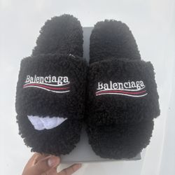 balenciaga fur slides