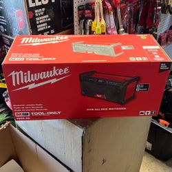 Milwaukee 2952-20 Bluetooth Jobsite Radio Tool Only