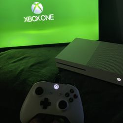 Xbox One S With 32 Inch Vizio Tv And Xbox Games 