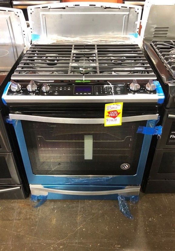 Brand New Whirlpool Gas Slide in Stove (Model:WEG745H0FS) E 5V