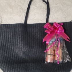 Bath & Body Works Gift Sets, New 

